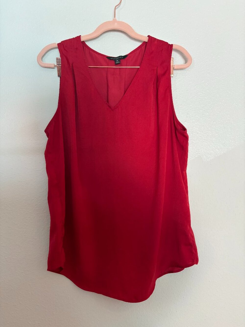 Banana Republic Factory | Rust Red Sleeveless V-Neck Pleated Blouse Size M